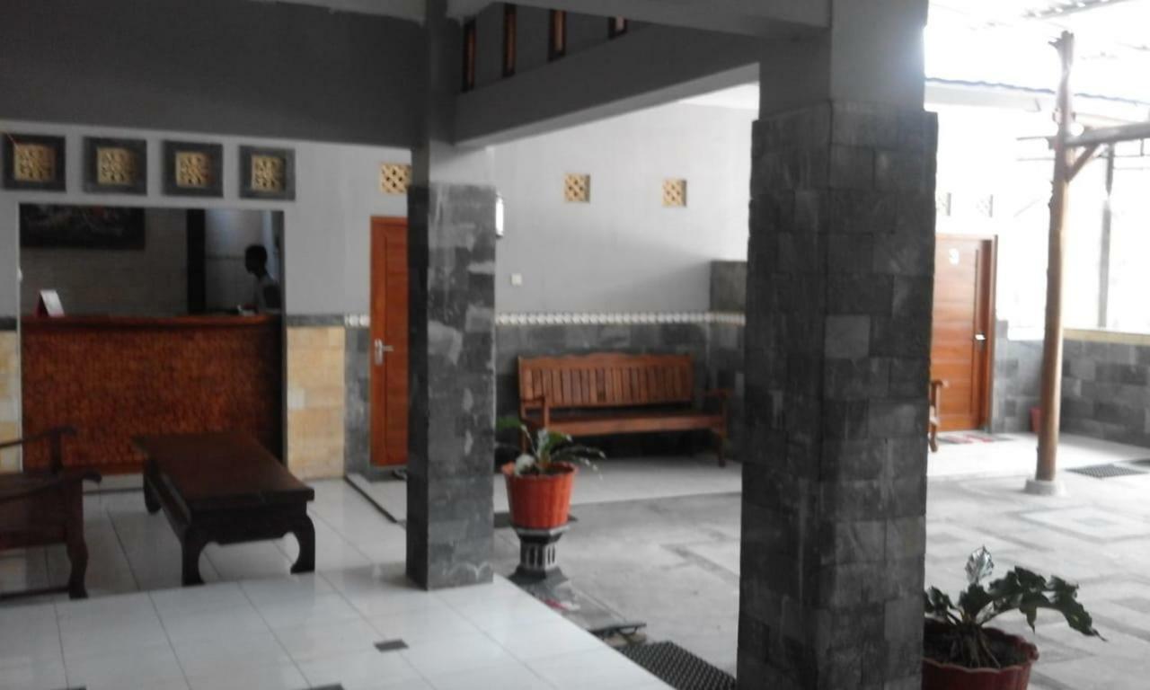 Tanjung Inn Wonosari Exterior foto